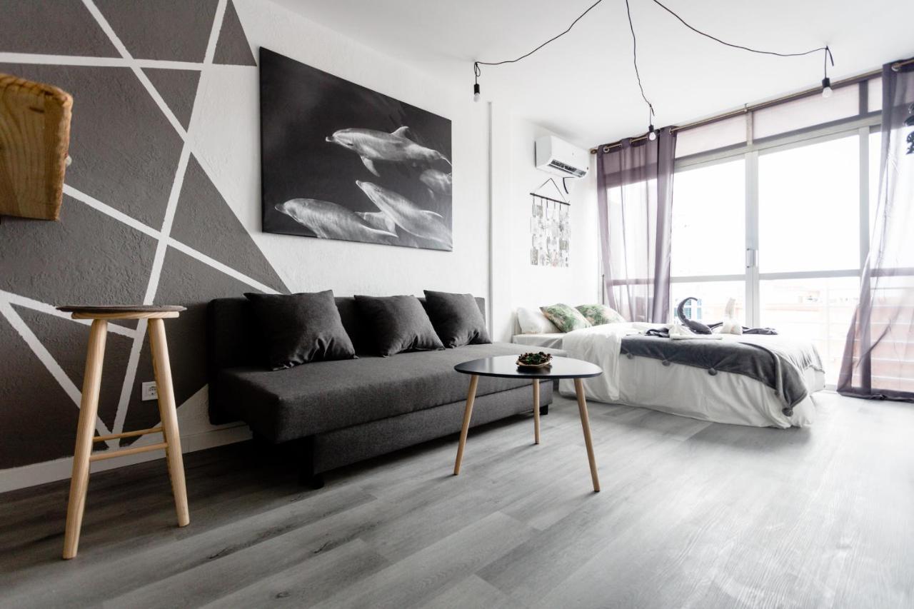 Modern Studio With See And City View Бенидорм Екстериор снимка