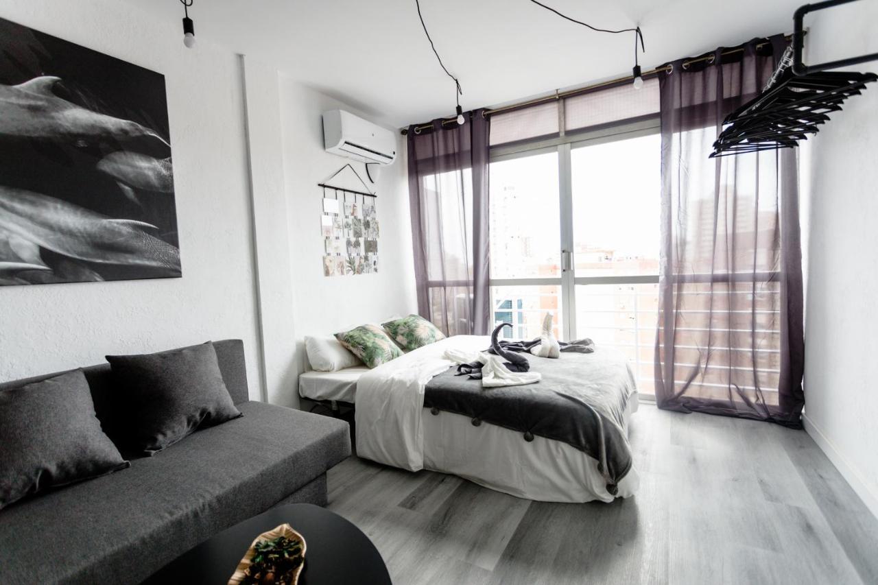 Modern Studio With See And City View Бенидорм Екстериор снимка
